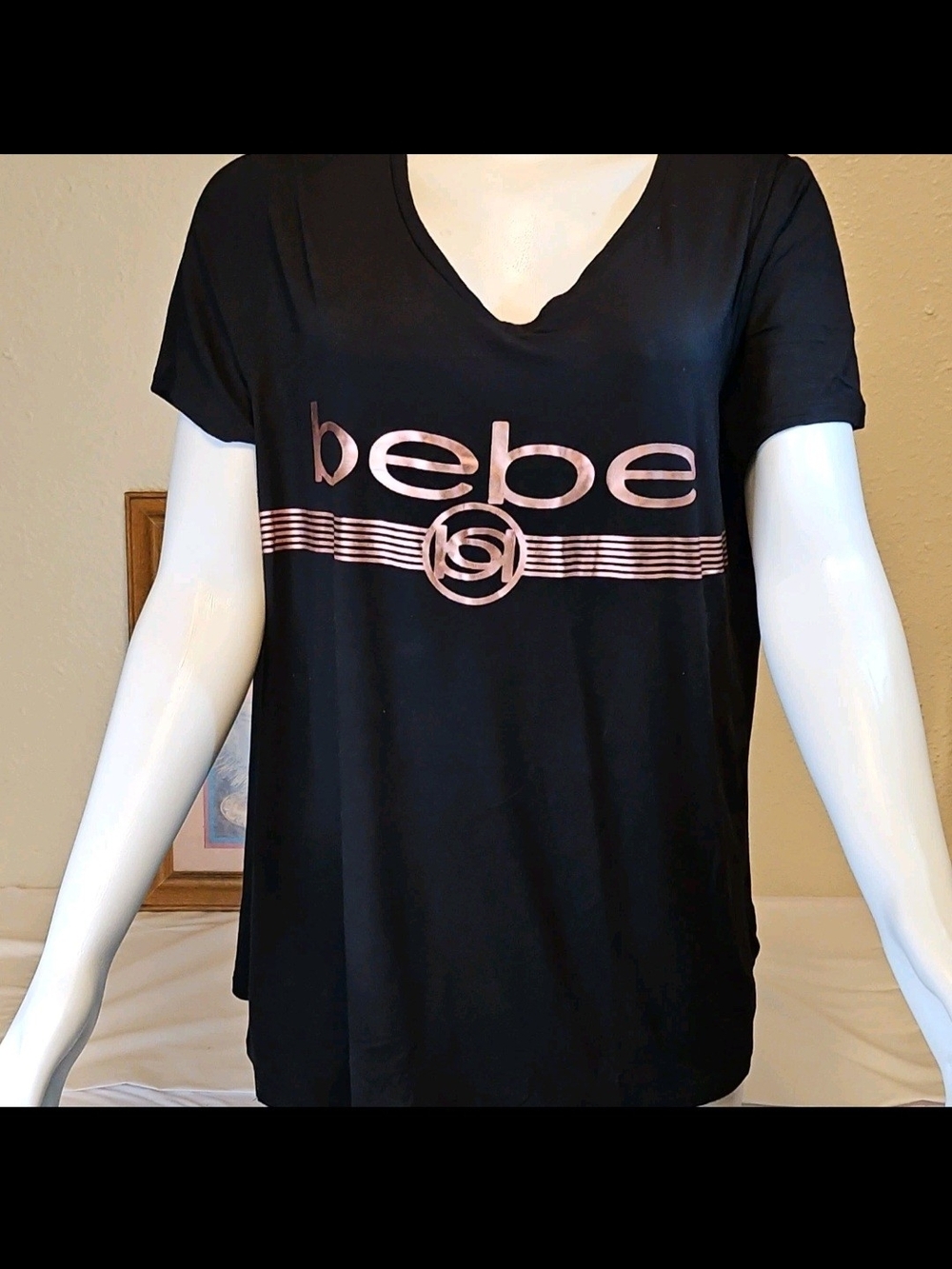 bebe Black Short Sleeve V-Neck Tee with Metallic Rose Logo